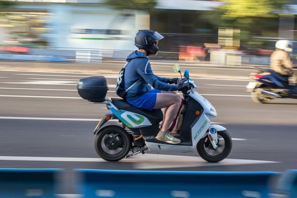 Quelles sont les meilleures pratiques pour entretenir une moto électrique ?